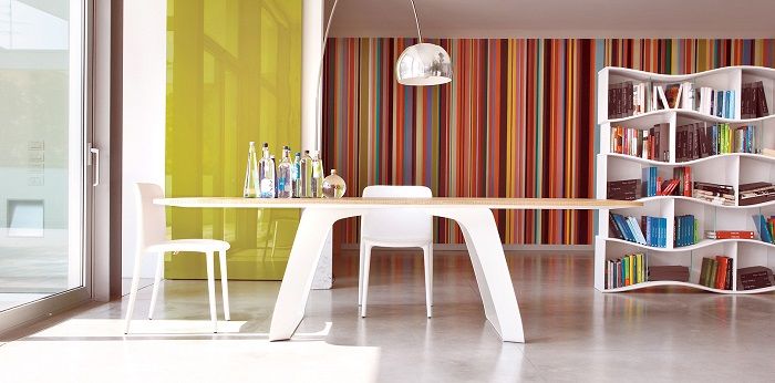 Una Mesa Muy Funcional con una Buena Dosis de Estilo