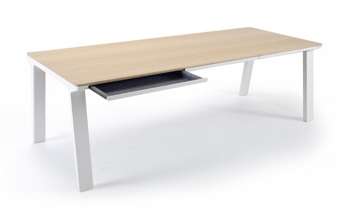 Un Escritorio Multifuncional con Cajones Invisibles