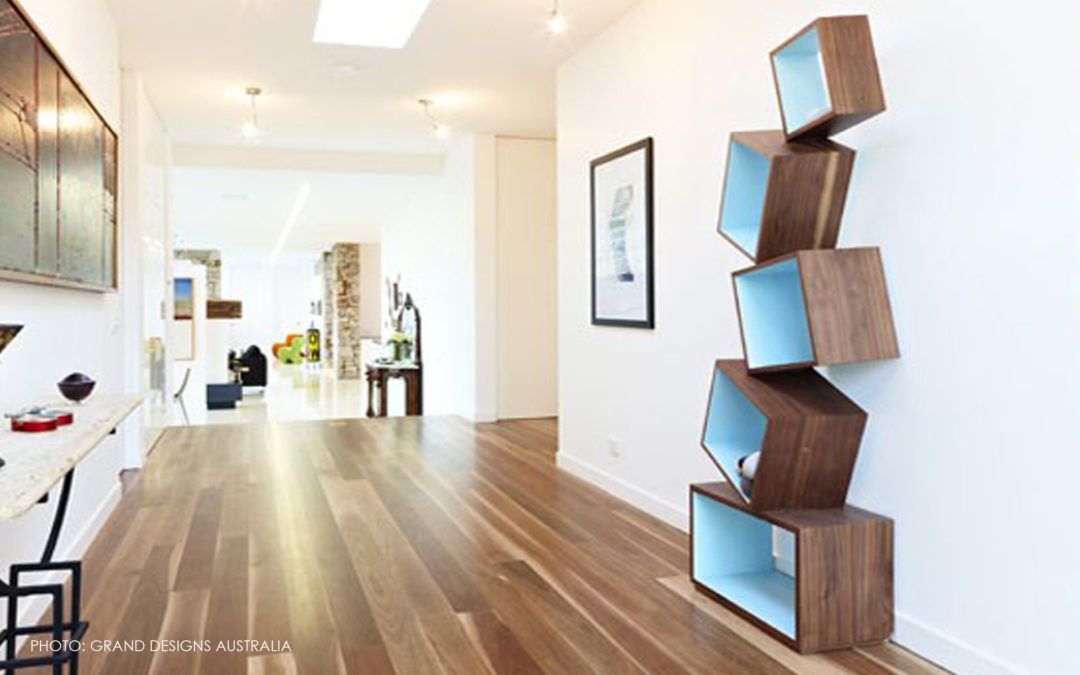 Una Estantería Asimétrica de Diseño para Espacios Modernos