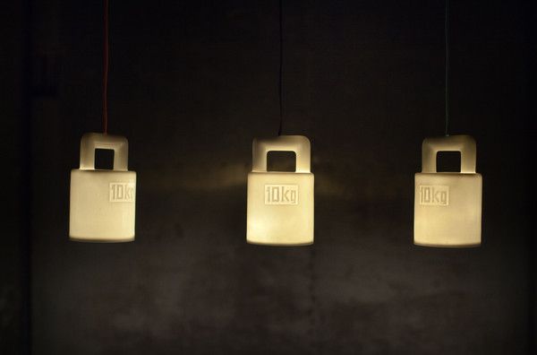 Lámparas de Techo Diseñadas Con Pesas de Balanza