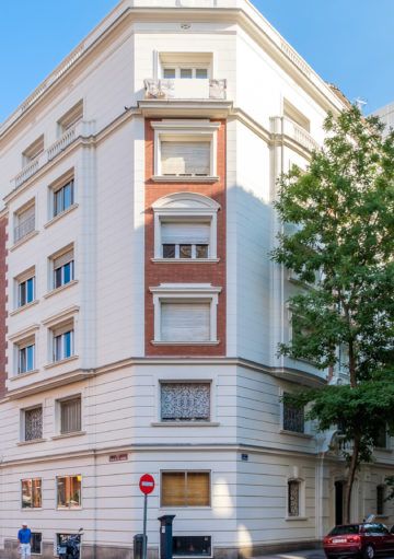 UXBAN Almagro: Hogar de Lujo en un Lugar Emblemático