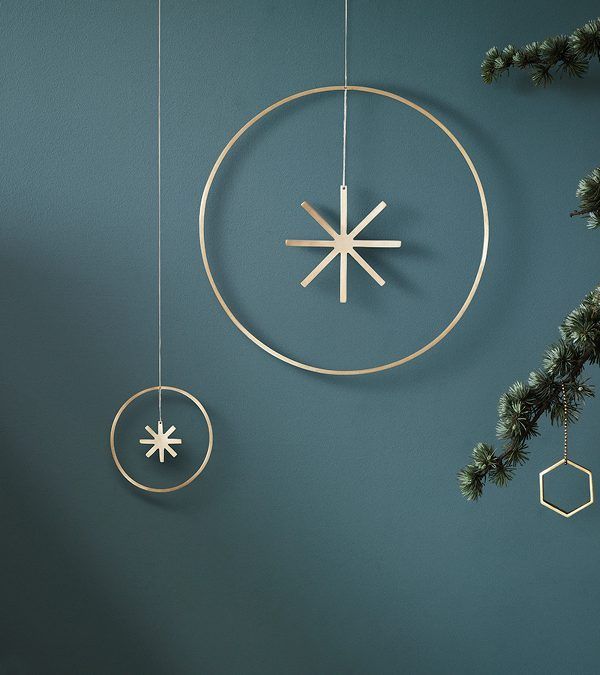 Adornos Colgantes Navideños con una Esencia Minimalista Sin Igual
