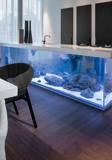 Una Espectacular Isla de Cocina Convertida en un Acuario