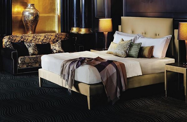 La Primera Clase Llega al Dormitorio al Estilo del Hotel Savoy