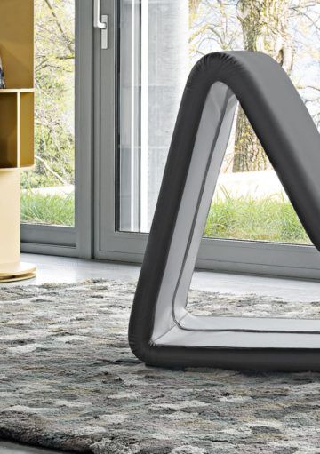 Un Chaise Longue con Curvas Perfectas para el Descanso