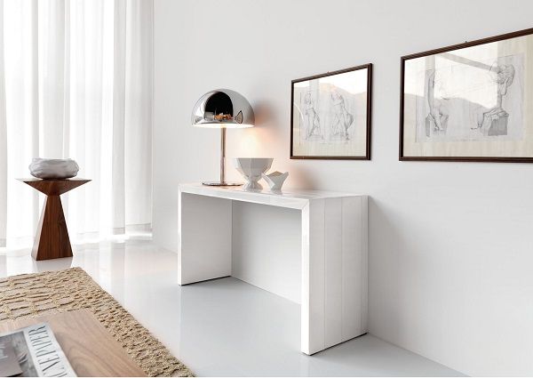 Una Consola, una Excelente Opción para el Recibidor de la Casa