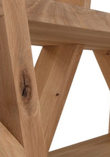 La Elegancia de una Biblioteca con Esencia Arbórea