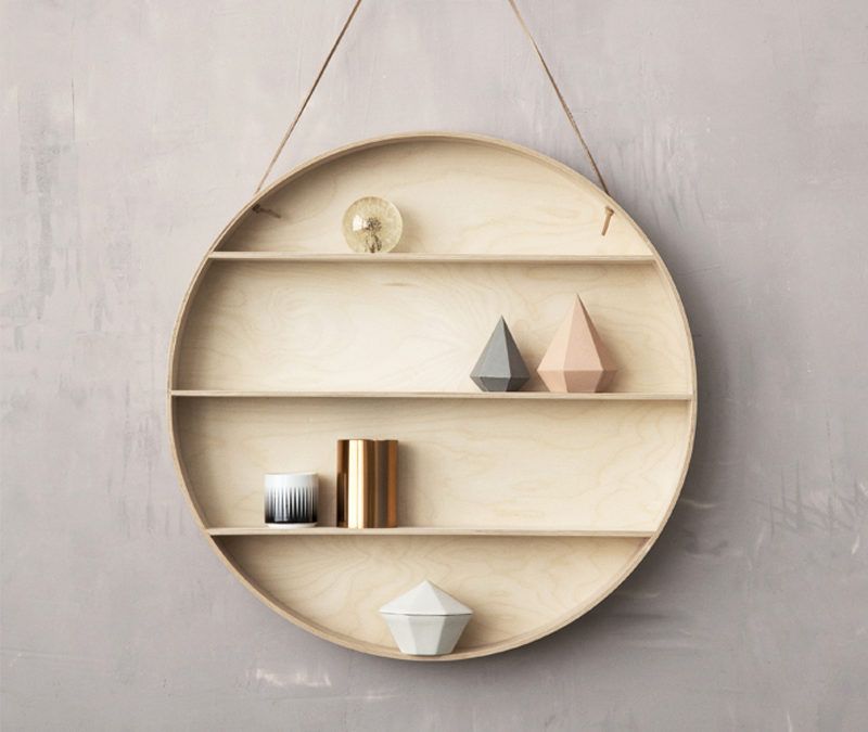 Una Estantería con Estructura Circular para Espacios Modernos