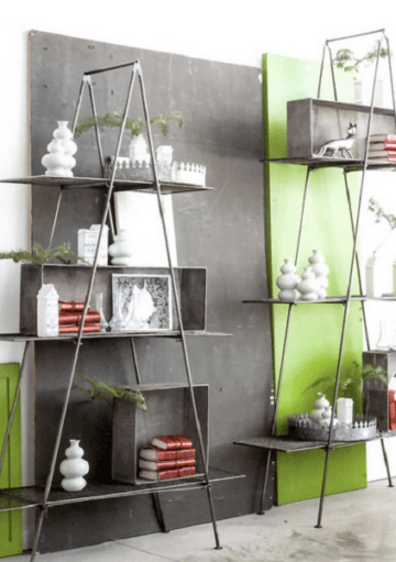 Estantería de Estructura Triangular con Estilo Industrial