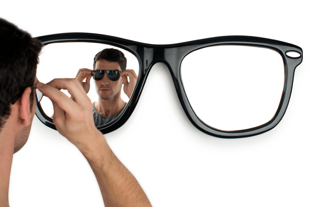 Hogares Creativos: Unas Gafas Reconvertidas en un Espejo
