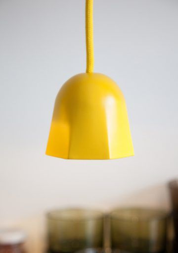 Lámpara Colgante en Color Amarillo para Cocinas Creativas