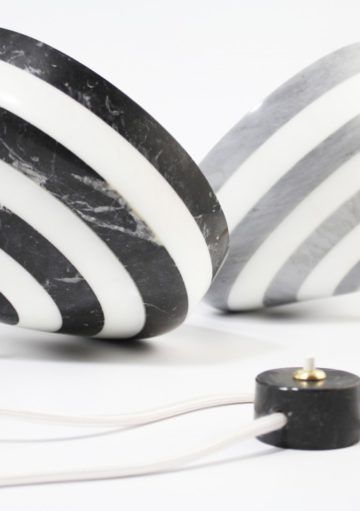 Fantástica Lámpara de Mármol en Forma de Peonza