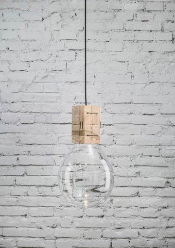 Una Lámpara de Estilo Industrial para Espacios Modernos