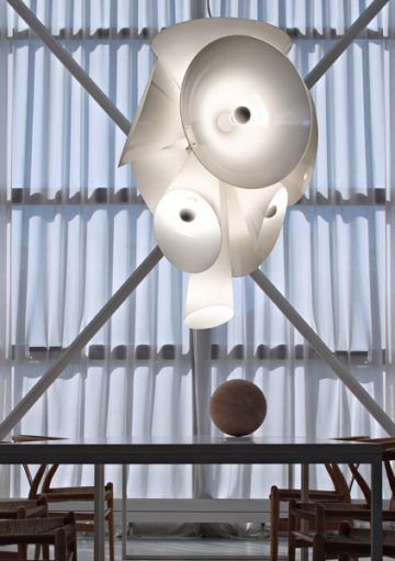 Nebula, una Lámpara de Suspensión como Estrella en el Cielo