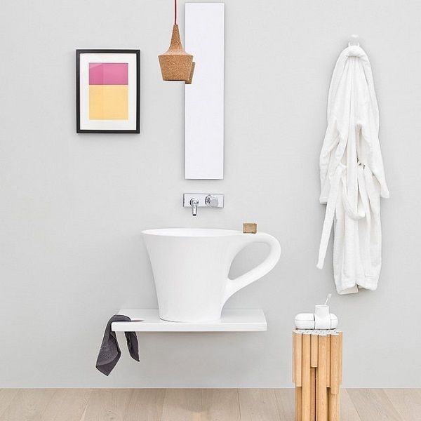 Lavabo con diseño de taza