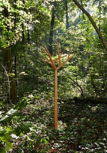 Un Perchero en Forma de Árbol, el Toque Más Natural para el Hogar