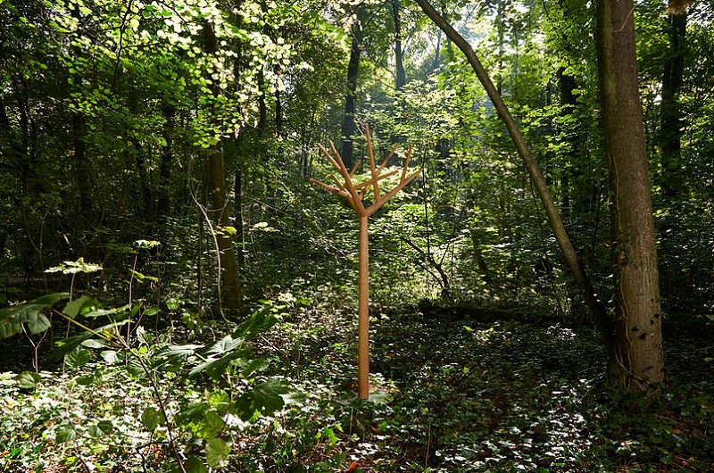 Un Perchero en Forma de Árbol, el Toque Más Natural para el Hogar