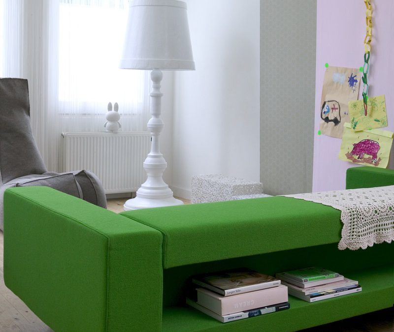 Un Sofá de Estilo Moderno con una Doble Funcionalidad