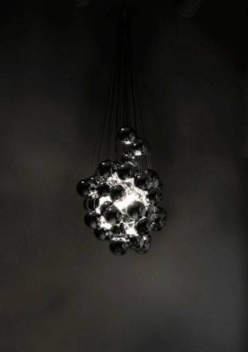 Un Manojo de Bolas, la Lámpara Más Especial de la Casa