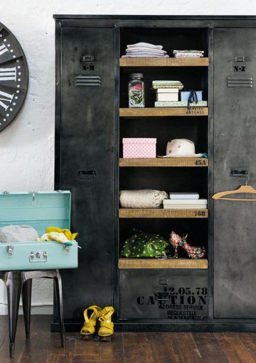 Una Silla de Estilo Industrial para Espacios Modernos