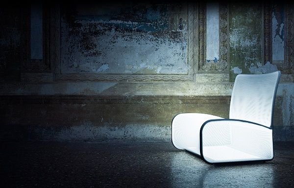 Un Sillón de Diseño con Luz Propia