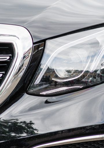 5 ventajas de alquilar un coche de lujo con chófer